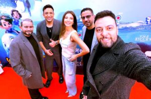 (نانسي عجرم) وثّقت لحظات حضورها في عرض (بطل الدلافين)