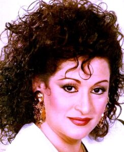 نكشف الستار عن الأغنية التى كتبت ولحنت لـ (شادية) وغنتها (وردة) ولم تحقق النجاح!