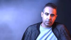 (محمد عدوية) يطرح (وقت السلام) ويحرص على كل ما هو جديد في المزيكا