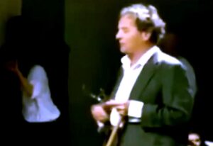 محمد الروبي يكتب: (محمد بكري).. الذي وقف وحيدًا ليُمثّل شعبًا كاملًا!