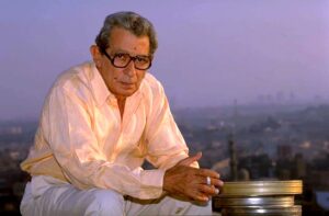 (يوسف شاهين): صعب جداً أن يرسم كاتب شخصية لها نفس قوة أم كلثوم وذكائها! (1/2)