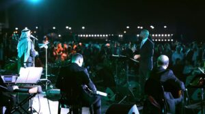 (حسين الجسمي) و(كاتي بيري) يشعلان أمسية تجمع بين الشرق والغرب