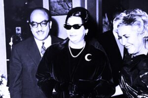 جدل رواد مواقع التواصل الإجتماعي بسبب فيلم (الست) ينتقل إلى منزل كوكب الشرق