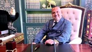 (أولاد الراعي) يتحدث عن الجانب الخفي من صراعات رجال الأعمال