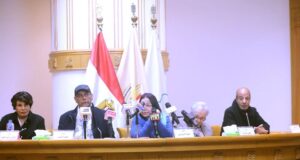 (مهرجان المسرح العربي) يكرم نخبة من نجوم ورموز الإبداع المسرحي