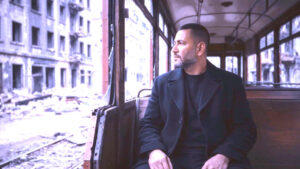 (مرقت الأيام) لـ (زياد برجي).. قصة حب دافئة لم تقوى عليها الحرب