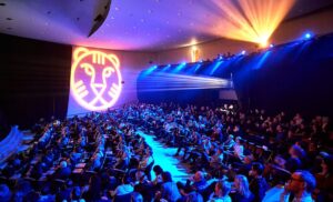 في مهرجان (روتردام): برنامج ثري يجمع بين عروض الأفلام الروائية والوثائقية