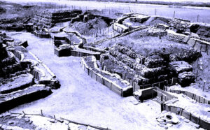 محمود عطية يكتب: (خط بارليف) والمفكر الجاهل الرخيص