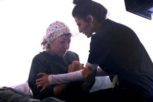 (إياد نصار): منة شلبي ممثلة مجتهدة في (تحت الحصار) وهو مسلسل يوثق لمعاناة غزة