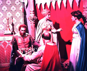 (يوسف شاهين): اعتزال محسن محيي الدين عذبني، وتمنيت أن يكون عبدالحليم بطل (الاختيار) (2/2)