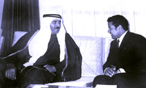 إبراهيم أبو ذكري يكتب: حكايتي مع الإعلام وصناع الاعلام (38).. الشيخ (خالد بن محمد القاسمي)