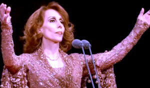 (نوال)، و(شيماء سيف)، يثيران الجدل حول الفن والاعتزال وارتداء الحجاب