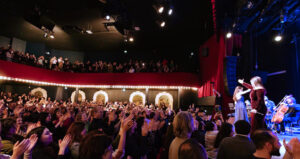 أوركسترا (مزيكا) العالمية تحمل إرث السيدة (فيروز) في باريس