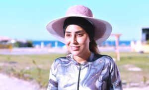 أداء (آيتن عامر) تميز بالعفوية والواقعية في مسلسل (كلهم بيحبوا مودي)