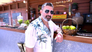 كفوا أيديكم عن (ياسر جلال).. إنه صانع بهجة رمضان الحالي