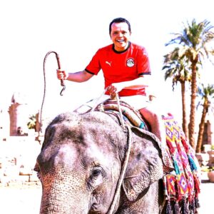 (10 نجوم) منهم (الفخراني، والنبوي، وهنيدي، وكريم، والرداد) خارج الماراثون الرمضاني (2/2)