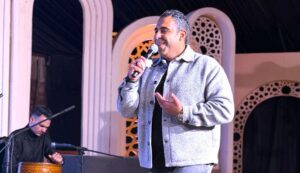 (محمد عدوية) يتألق في سهرة رمضانية بمصر الجديدة