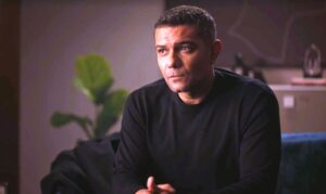 في (بورصة النجوم): باسم سمره رقم واحد في النصف الأول من رمضان، بـ (عين سحرية)