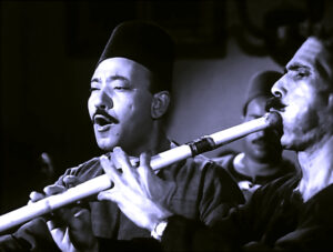 (محمد طه) الذي رفض مملكة الأغنية الشعبية، ومنحه (طه حسين) أعلى الشهادات في الموال