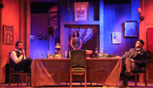 (الكمامة) يبدأ عروض الدورة الحادية والأربعين من (مهرجان المسرح العالمي)