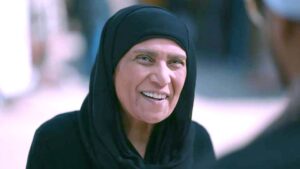 (عايدة فهمي).. قدرة فائقة على الإمساك بخيوط الدور في (قطر صغنطوط)