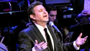 مصطفى كامل: استقرار حالة (هاني شاكر) الصحية وسفره لفرنسا لاستكمال العلاج