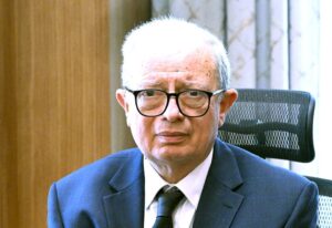 متاهة الصلاحيات وفخ الهيكلة: هل وُلد منصب (وزير الإعلام) ليُحاصر دستورياً؟!