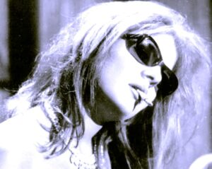 أحمد صبحي يكتب: (النظارة السوداء).. حين نختار ألا نرى!