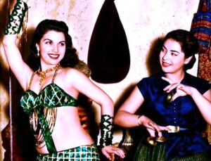 رحيل (كيتي) التى كانت تستلهم رقصاتها من الأشجار، وعارضت (سلامه موسى)