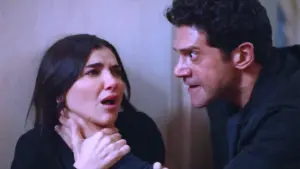 (مي عمر) تشوه لوحة (الست موناليزا)، وتقهر (ليوناردو دافنشي) في مرقده!