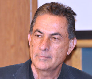 أحمد الغريب يكتب: الحرب بين (إسرائيل) وإيران.. الرواية الزائفة!