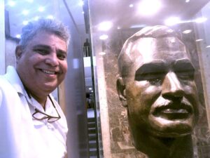 (أحمد فتح الله): (نور الشريف) سألني هل قطر ستذيع الإشادة بمصر، وبينا خلافات سياسية؟! (2/2)