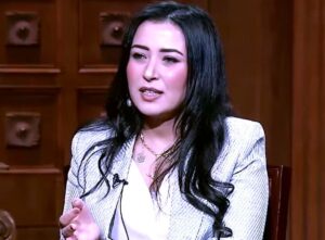 (حسام الشاعر) خاض في بداية حياته تجربة استثمارية بعيدة عن السياحة في مجال الملابس