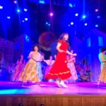 فرقة المسرح الكوميدى تقدم عرضاً متميزاً  لمسرحية (ابن الأصول)