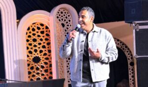 (محمد عدوية) يتألق في سهرة رمضانية بمصر الجديدة