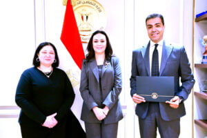 وزراء يستمدون شهرتهم من (نجوم دراما رمضان)!