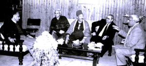 (محمد طه) الذي رفض مملكة الأغنية الشعبية، ومنحه (طه حسين) أعلى الشهادات في الموال