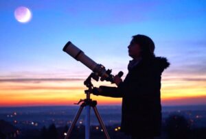 رضا العربي يكتب: (الغيب) ليس نهاية الطريق.. بل بدايته الدائمة!