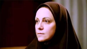 محمود حسونة يكتب: (حكاية نرجس).. عظمة على عظمة