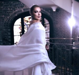 (أصالة) أبهرت الجمهور بـ 18 أغنية بمختلف اللهجات العربية في باريس