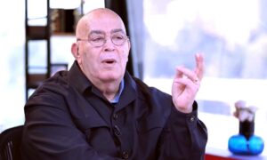 لماذا لا يكف (عماد أديب) عن الهذيان؟!