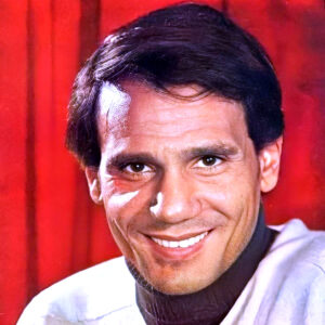 نكشف لأول مرة كواليس فيلم لـ (صلاح جاهين)، بطولة فيروز، وعبدالحليم حافظ، وتغني فيه أم كلثوم!