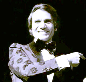 محمد شبانه: (عبد الحليم حافظ) برئ من أغنية (من غير ليه) المنتشرة على مواقع التواصل الاجتماعي