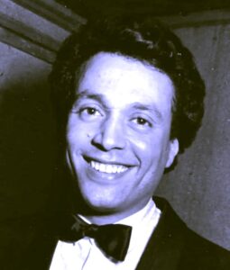 سر اعتراض الرقابة على أغنية (رغم حداثة سنك) لـ (عمر فتحي) والمحذوف منها!