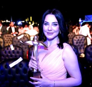 (سولاف فواخرجي): لدي طاقة كبيرة لفعل شيء مميز ومغاير في الفن