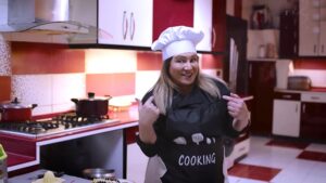 عامر فؤاد عامر يكتب: (يا أنا يا هى) دراما كوميديّة تتفاوت بين جزأين