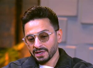 الصلح بين المطربين (حمادة هلال) و(تامر حسني) بعد 4 سنوات من الخلاف