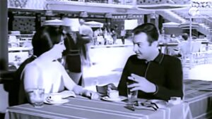 أحمد صبحي يكتب: مقارنة بين (نص ساعة جواز) و(Just Go with It)