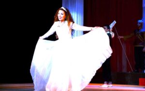 كمال زغلول يكتب: إيناس نور.. تضيئ القومي للطفل