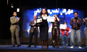 إعلان جوائز حفل ختام الدورة الحادية والأربعين من (مهرجان المسرح العالمي)